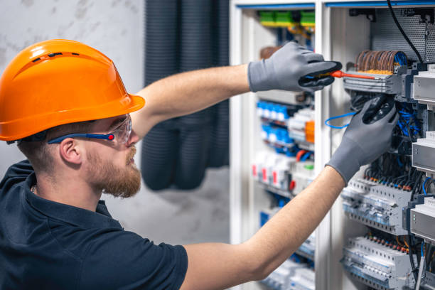 Best Licensed Electrician  in Dravosburg, PA